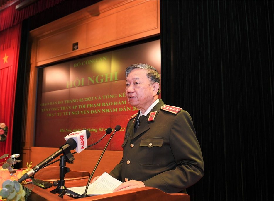 Tiếp tục triển khai quyết liệt các giải pháp công tác phòng ngừa, đấu tranh chống tội phạm, bảo đảm an ninh, trật tự